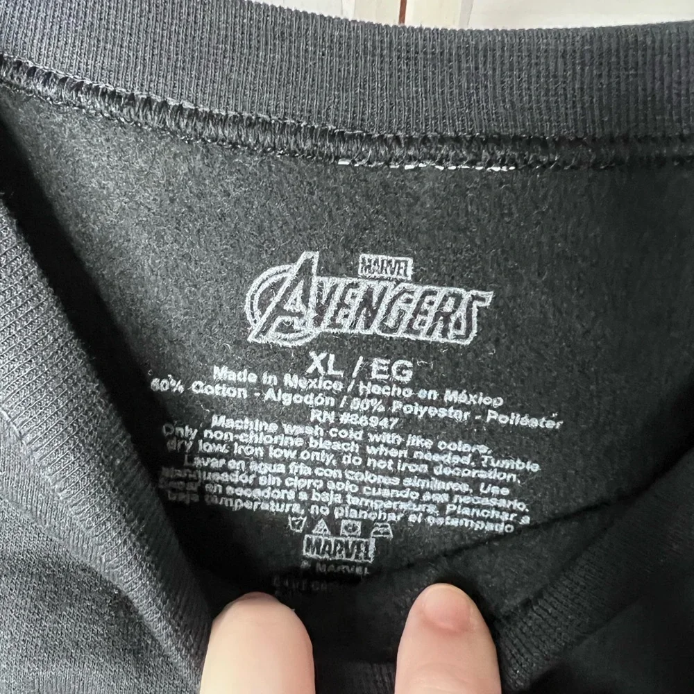 NWT Marvel Avengers Sweatshirt Black Panther Warrior King SzXL **FITS LIKE LARGE